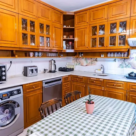 Kaplan Cosy Flat - All Air Conditioned & Heated 3 Bedrooms In The City Istanbul Exterior photo